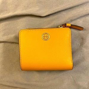 Tory Burch tan wallet